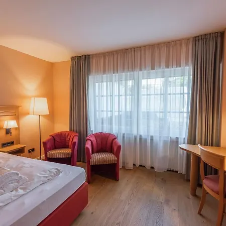 Struck & 4* Attendorn