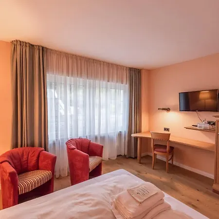 فندق Struck & 4*