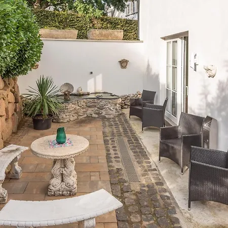 Struck & 4* آتندورن