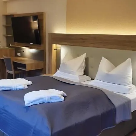 Struck & 4* Attendorn